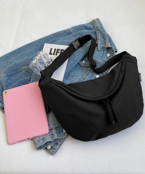 Miniministore（ミニミニストア）の「ホーボーバッグ 三日月型ショルダーバッグ（ショルダーバッグ・レディース・レッド/オフホワイト/ブラック/ベージュ/アイボリー・FREE）」の17枚目の写真