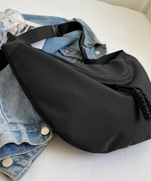 Miniministore（ミニミニストア）の「ホーボーバッグ 三日月型ショルダーバッグ（ショルダーバッグ・レディース・レッド/オフホワイト/ブラック/ベージュ/アイボリー・FREE）」の16枚目の写真