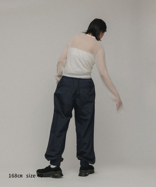 M TO R（ムウトアール）の「［TOPS］POLO SHEER CROPPED TOPS（ポロシャツ・レディース・ブラック/レッド/ホワイト・42/40/38）」の5枚目の写真