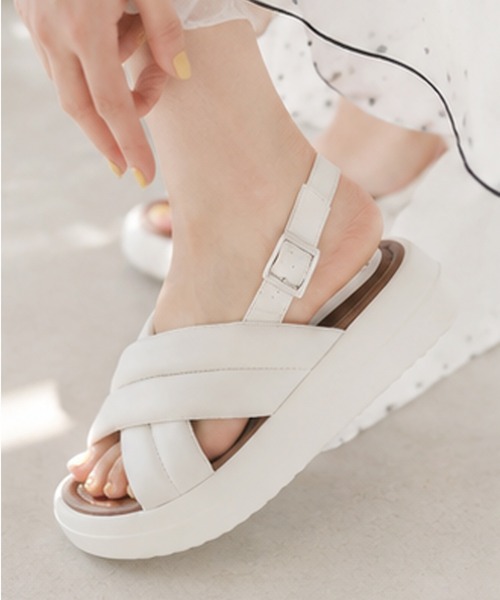 coca（ANDEX shoes product）（コカ）の「もちもち パデッド クロスベルト サンダル（サンダル・レディース・ブラック/ホワイト・MEDIUM/SMALL/LARGE）」の19枚目の写真