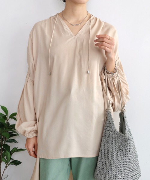 Bou Jeloud（ブージュルード）の「クールタッチレーヨンボリュームスリーブチュニック（チュニック・レディース・ベージュ/パープル/ブラック・38）」の4枚目の写真