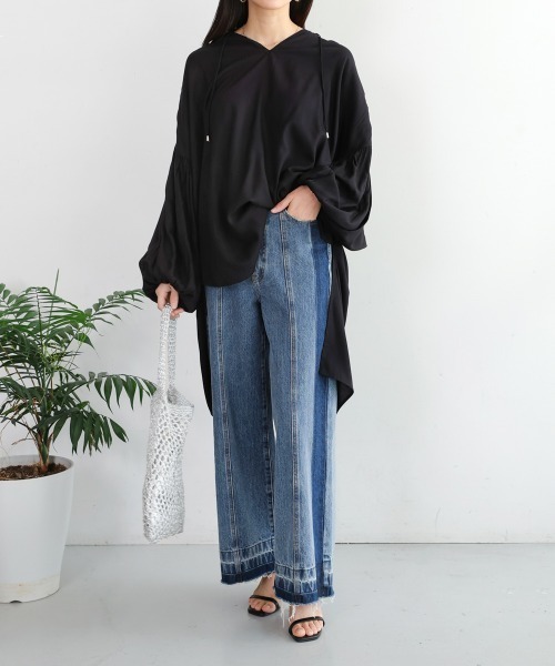 Bou Jeloud（ブージュルード）の「クールタッチレーヨンボリュームスリーブチュニック（チュニック・レディース・ベージュ/パープル/ブラック・38）」の17枚目の写真