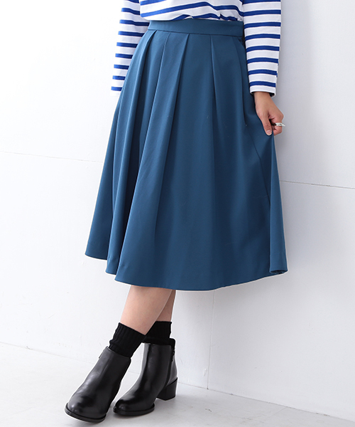 Ray BEAMS（レイビームス）の「Ray BEAMS / ミモレ丈 タックフレアー スカート（スカート・レディース・カーキ/ピンク/ブルー系その他・0/1）」の2枚目の写真