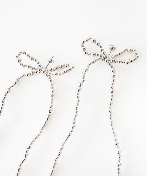 Casselini（キャセリーニ）の「Casselini(キャセリーニ)メタルビーズリボンピアス（ピアス（両耳用）・レディース・シルバー・FREE）」の5枚目の写真