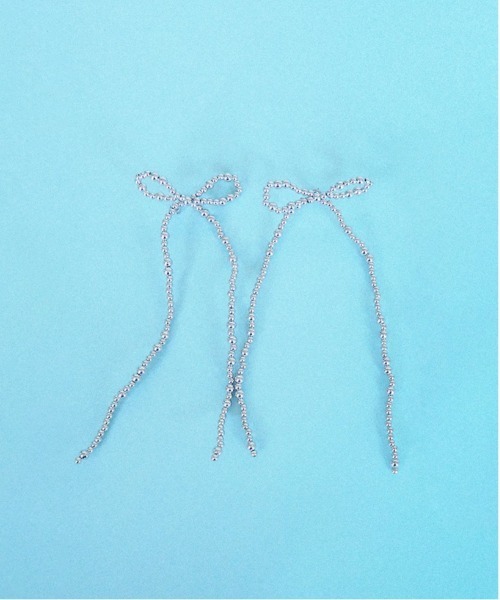 Casselini（キャセリーニ）の「Casselini(キャセリーニ)メタルビーズリボンピアス（ピアス（両耳用）・レディース・シルバー・FREE）」の2枚目の写真