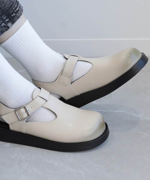 shoes365(シューズスリーシックスファイヴ)の「【shoes365】Tストラップ 厚底メリージェーンシューズ(バレエシューズ・レディース・オフホワイト/ブラック・25.0cm/23.0cm/23.5cm/24.0cm/24.5cm/22.5㎝)」の4枚目の写真