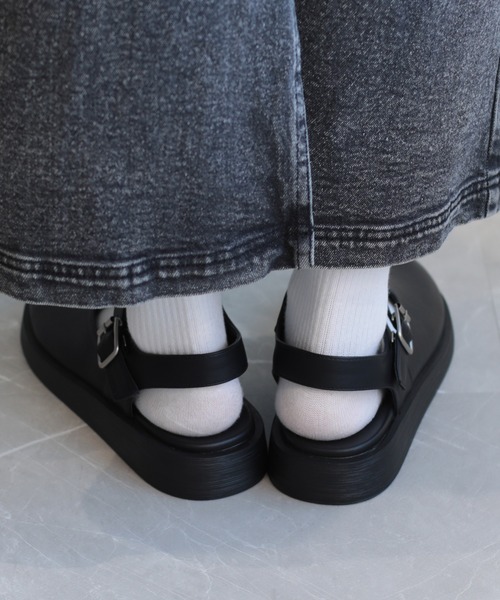 shoes365(シューズスリーシックスファイヴ)の「【shoes365】Tストラップ 厚底メリージェーンシューズ(バレエシューズ・レディース・オフホワイト/ブラック・25.0cm/23.0cm/23.5cm/24.0cm/24.5cm/22.5㎝)」の15枚目の写真