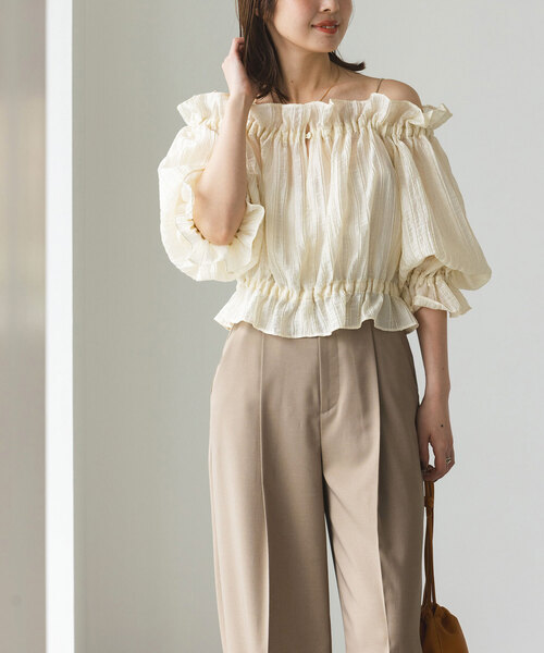 Noble（ノーブル）の「ランダム楊柳オフショルダーブラウス（シャツ/ブラウス・レディース・ブラック/ホワイト系その他・FREE）」の9枚目の写真