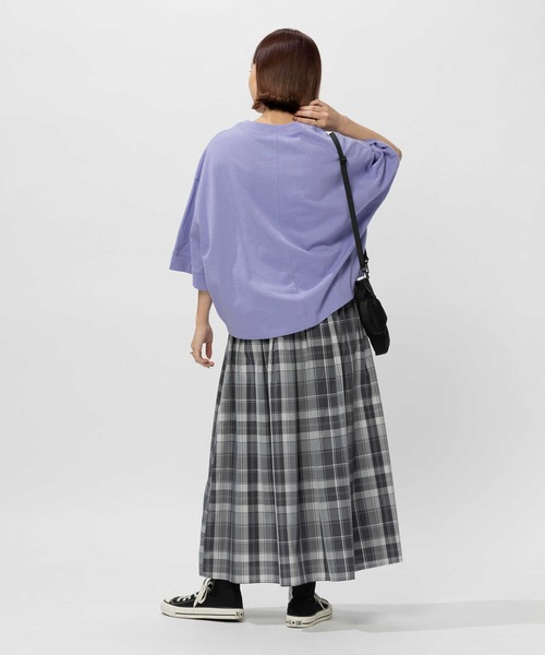BACK NUMBER(バックナンバー)の「BACK NUMBER(バックナンバー)変形ビッグシルエット半袖Tシャツ(Tシャツ/カットソー・レディース・オフホワイト/ライラック/ブラック・M/L/XL)」の9枚目の写真