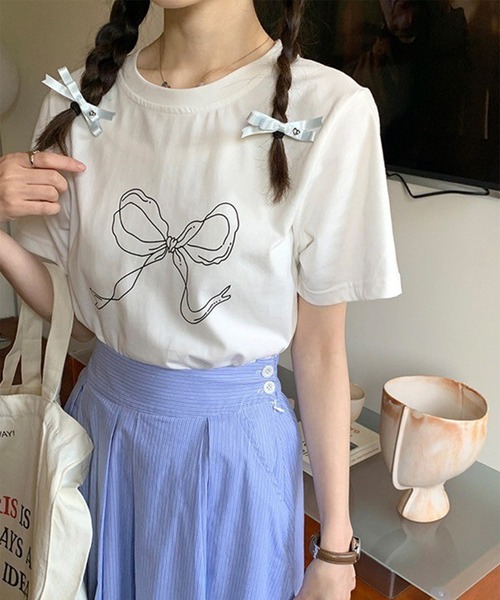 leune(ルネ)の「リボンプリントTシャツ(Tシャツ/カットソー・レディース・オフホワイト/ブラック・FREE)」の7枚目の写真