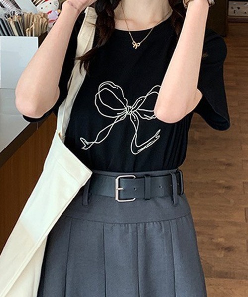 leune(ルネ)の「リボンプリントTシャツ(Tシャツ/カットソー・レディース・オフホワイト/ブラック・FREE)」の18枚目の写真