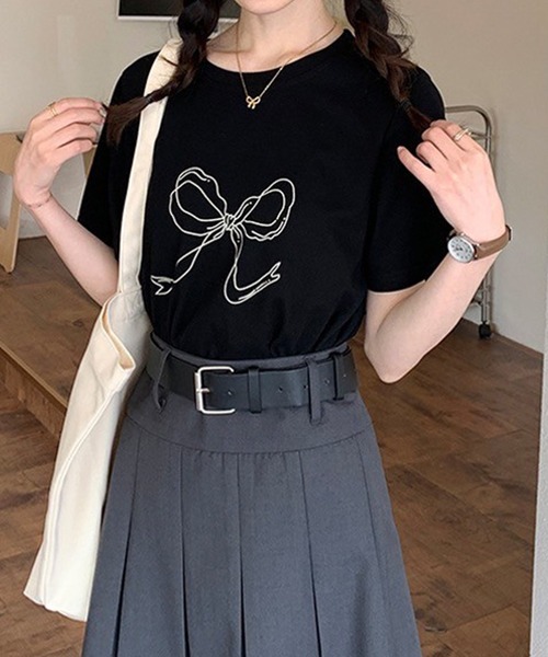 leune(ルネ)の「リボンプリントTシャツ(Tシャツ/カットソー・レディース・オフホワイト/ブラック・FREE)」の20枚目の写真