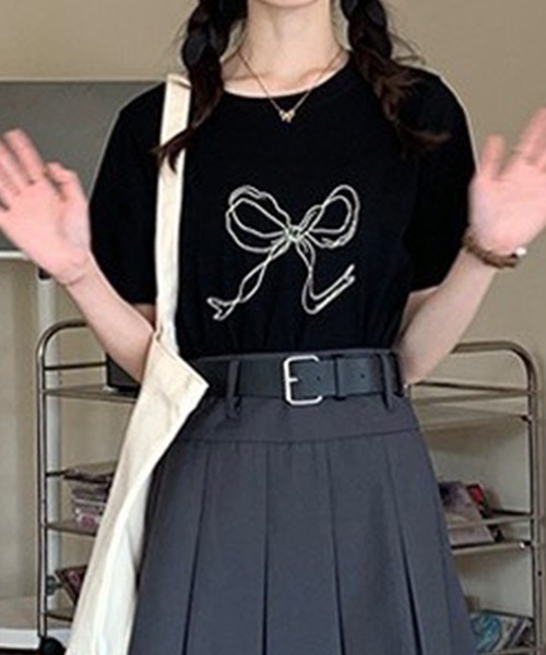 leune(ルネ)の「リボンプリントTシャツ(Tシャツ/カットソー・レディース・オフホワイト/ブラック・FREE)」の21枚目の写真