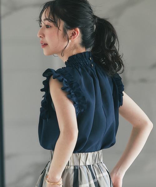 La boutique BonBon - コットンボイルフリルノースリブラウス La boutique Bonbon ブラウス シャツ 「最強モテブラウス