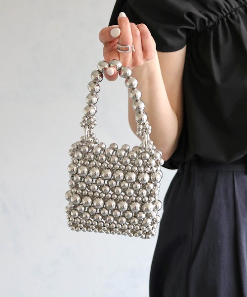 cheriella（シェリエラ）の「【cheriella】2WAYパールミニバッグ（ハンドバッグ・レディース・ブラック/アイボリー/シルバー・ONESIZE）」の4枚目の写真