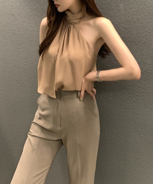 FREE STYLISTS(フリー スタイリスト)の「YUGA_YGMC ホルターネック ドレープブラウス(シャツ/ブラウス・レディース・ブラック/ライトブルー/モカ・FREE)」の17枚目の写真