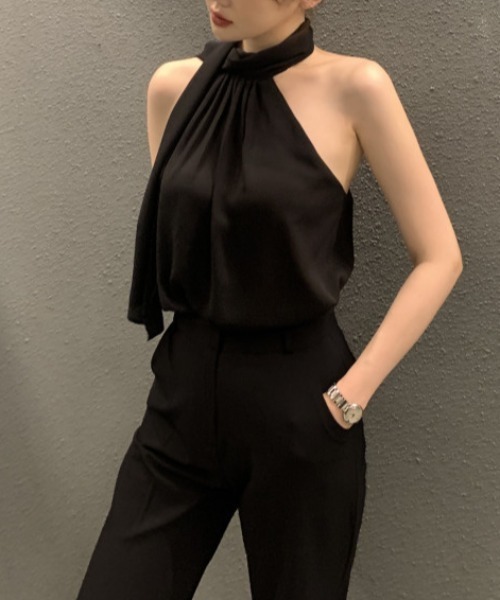 FREE STYLISTS(フリー スタイリスト)の「YUGA_YGMC ホルターネック ドレープブラウス(シャツ/ブラウス・レディース・ブラック/ライトブルー/モカ・FREE)」の9枚目の写真