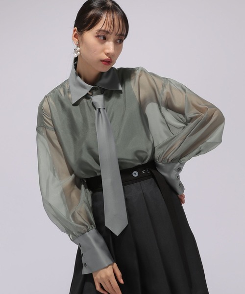 HARE（ハレ）の「ネクタイシアーシャツ(HARE)（シャツ/ブラウス・レディース・グレー/ブラック/ライトパープル・FREE）」の3枚目の写真