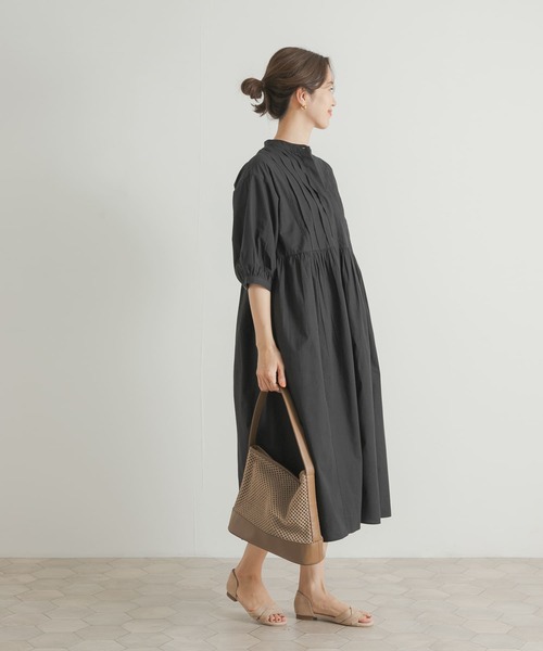 URBAN RESEARCH DOORS(アーバンリサーチドアーズ)の「ピンタックウエスト切替ワンピース(ワンピース・レディース・ブラック/ブルー・MEDIUM)」の13枚目の写真