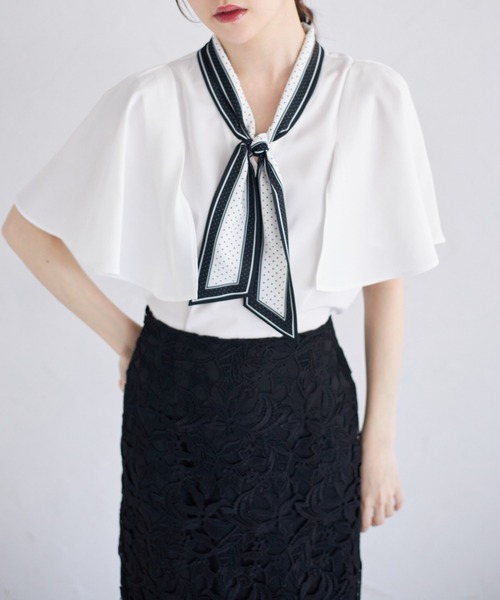 tocco closet(トッコ クローゼット)の「ベネシャンプリントスカーフボウタイブラウス(シャツ/ブラウス・レディース・ライトベージュ/オフホワイト・M)」の5枚目の写真