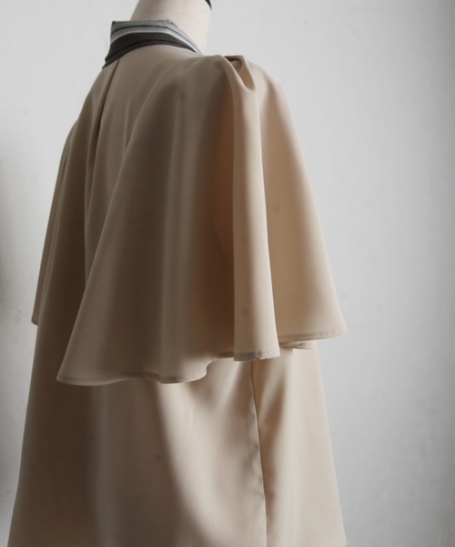 tocco closet(トッコ クローゼット)の「ベネシャンプリントスカーフボウタイブラウス(シャツ/ブラウス・レディース・ライトベージュ/オフホワイト・M)」の20枚目の写真