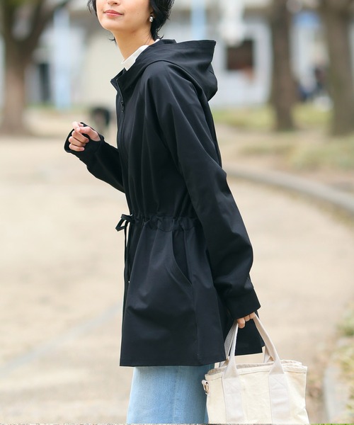itto...(イット)の「【素早く乾いてさらっと快適!UVカット(UPF50+)&速乾&接触冷感&洗濯OK】DRYタッチ指穴付きロング丈ジップアップパーカー(パーカー・レディース・チャコール/ミント/ブラック/オフホワイト/サンドベージュ・M-L/L-XL)」の6枚目の写真