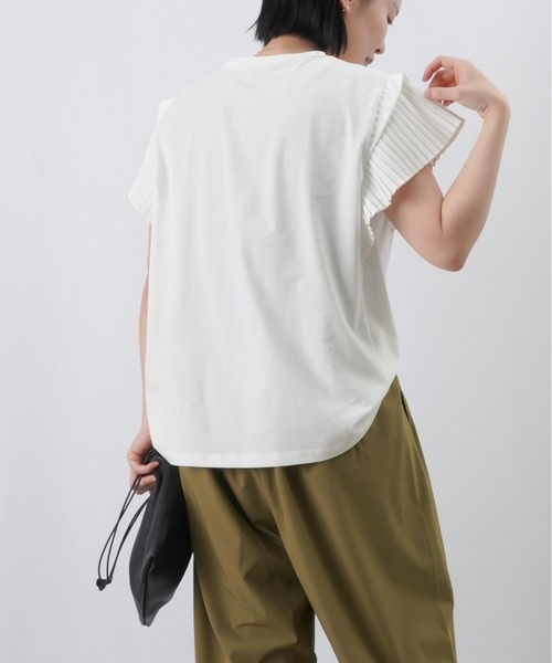 LUCA/LADY LUCK LUCA(ルカ/レディラックルカ)の「LC/LLL 袖プリーツトップス / プリーツデザインTシャツ(Tシャツ/カットソー・レディース・ブラック/ベージュ/ブルー/オフホワイト・FREE)」の7枚目の写真