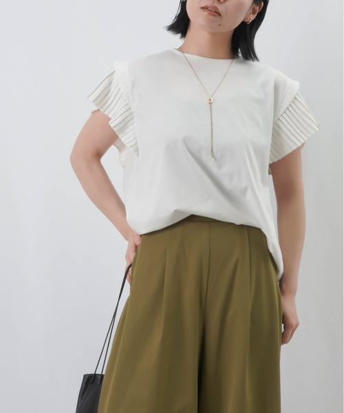 LUCA/LADY LUCK LUCA(ルカ/レディラックルカ)の「LC/LLL 袖プリーツトップス / プリーツデザインTシャツ(Tシャツ/カットソー・レディース・ブラック/ベージュ/ブルー/オフホワイト・FREE)」の5枚目の写真