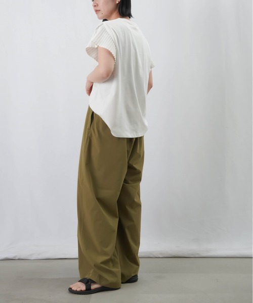 LUCA/LADY LUCK LUCA(ルカ/レディラックルカ)の「LC/LLL 袖プリーツトップス / プリーツデザインTシャツ(Tシャツ/カットソー・レディース・ブラック/ベージュ/ブルー/オフホワイト・FREE)」の8枚目の写真