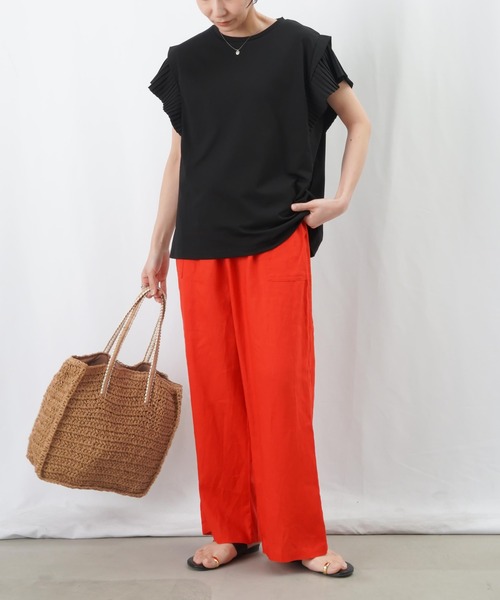 LUCA/LADY LUCK LUCA(ルカ/レディラックルカ)の「LC/LLL 袖プリーツトップス / プリーツデザインTシャツ(Tシャツ/カットソー・レディース・ブラック/ベージュ/ブルー/オフホワイト・FREE)」の19枚目の写真