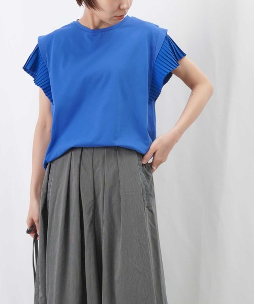 LUCA/LADY LUCK LUCA(ルカ/レディラックルカ)の「LC/LLL 袖プリーツトップス / プリーツデザインTシャツ(Tシャツ/カットソー・レディース・ブラック/ベージュ/ブルー/オフホワイト・FREE)」の21枚目の写真