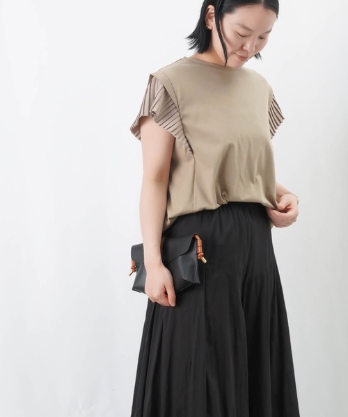 LUCA/LADY LUCK LUCA(ルカ/レディラックルカ)の「LC/LLL 袖プリーツトップス / プリーツデザインTシャツ(Tシャツ/カットソー・レディース・ブラック/ベージュ/ブルー/オフホワイト・FREE)」の10枚目の写真