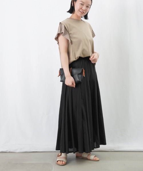 LUCA/LADY LUCK LUCA(ルカ/レディラックルカ)の「LC/LLL 袖プリーツトップス / プリーツデザインTシャツ(Tシャツ/カットソー・レディース・ブラック/ベージュ/ブルー/オフホワイト・FREE)」の14枚目の写真