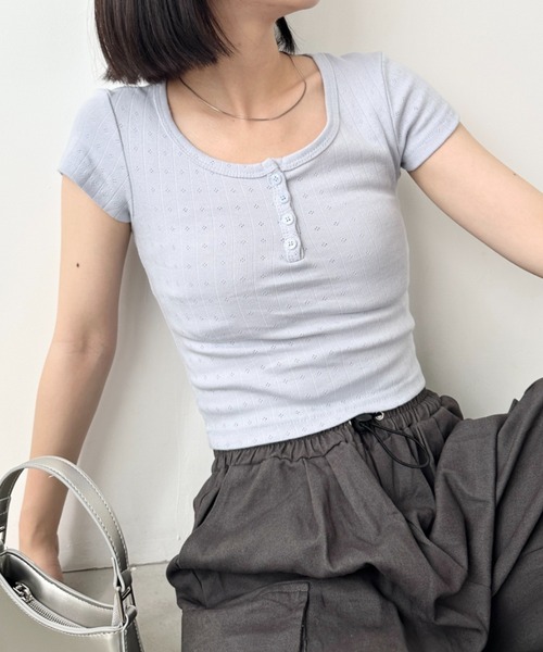 CLEA(クレア)の「フラワー柄アソートコンパクト半袖トップス(Tシャツ/カットソー・レディース・ホワイト系その他/アイボリー/ホワイト/ブルー・FREE)」の4枚目の写真
