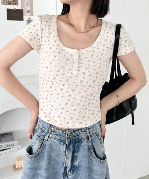 CLEA(クレア)の「フラワー柄アソートコンパクト半袖トップス(Tシャツ/カットソー・レディース・ホワイト系その他/アイボリー/ホワイト/ブルー・FREE)」の18枚目の写真