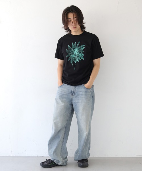 UNIT CHEST(ユニットチェスト)の「【UNIT CHEST】unique unisex T-shirt グランジFLOWER Tシャツ(Tシャツ/カットソー・メンズ・ホワイト/ブラック・S/L/M)」の3枚目の写真