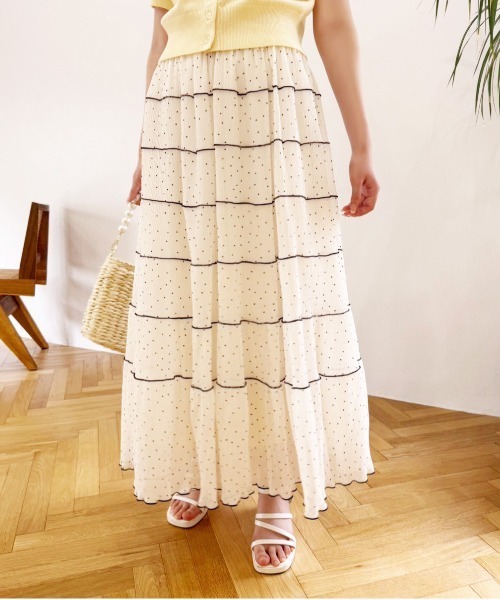 one after another NICE CLAUP（ワンアフターアナザーナイスクラップ）の「プリーツティアードスカート（スカート・レディース・アイボリー/サックスブルー/チャコールグレー・FREE）」の13枚目の写真