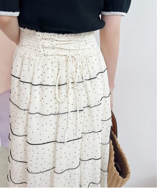 one after another NICE CLAUP（ワンアフターアナザーナイスクラップ）の「プリーツティアードスカート（スカート・レディース・アイボリー/サックスブルー/チャコールグレー・FREE）」の18枚目の写真