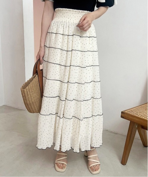 one after another NICE CLAUP（ワンアフターアナザーナイスクラップ）の「プリーツティアードスカート（スカート・レディース・アイボリー/サックスブルー/チャコールグレー・FREE）」の19枚目の写真