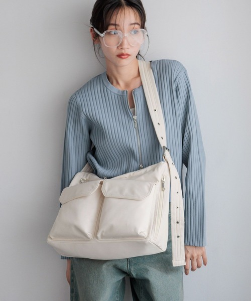 LOWRYS FARM（ローリーズファーム）の「リッタイポケツキショルダー　138000（ショルダーバッグ・レディース・アイボリー/ブラック/チャコールグレー/その他・FREE）」の14枚目の写真