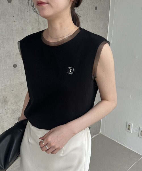 CAPRICIEUX LE'MAGE（カプリシューレマージュ）の「1ポイントノースリーブTシャツ（Tシャツ/カットソー・レディース・ホワイト/ベージュ/ブラック/グレー・FREE）」の2枚目の写真