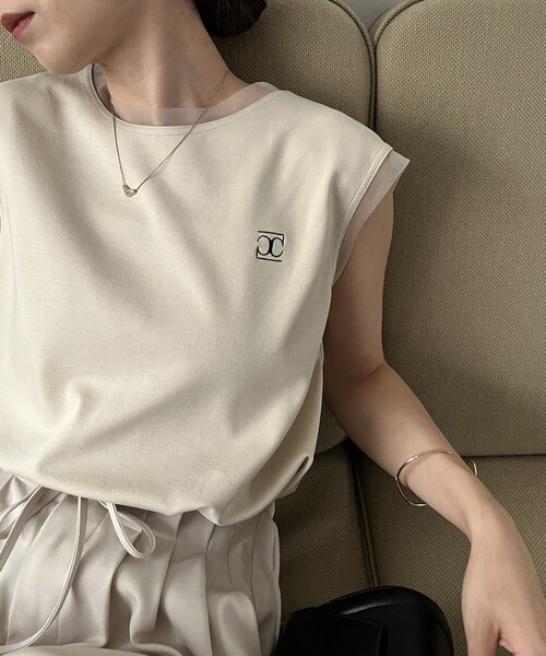 CAPRICIEUX LE'MAGE（カプリシューレマージュ）の「1ポイントノースリーブTシャツ（Tシャツ/カットソー・レディース・ホワイト/ベージュ/ブラック/グレー・FREE）」の14枚目の写真