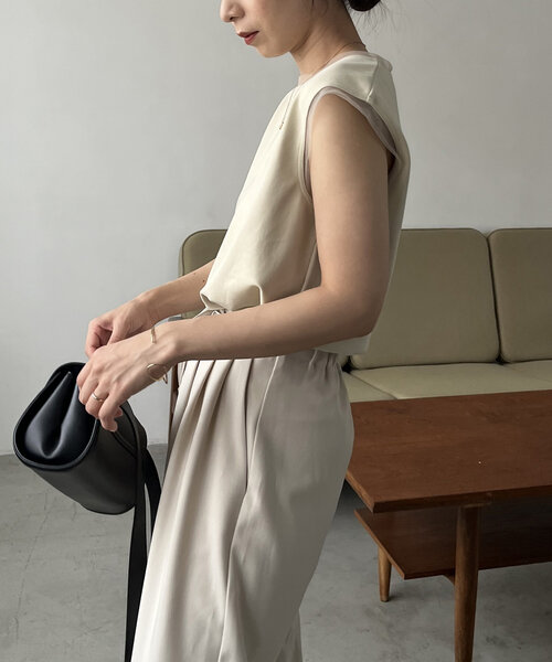 CAPRICIEUX LE'MAGE（カプリシューレマージュ）の「1ポイントノースリーブTシャツ（Tシャツ/カットソー・レディース・ホワイト/ベージュ/ブラック/グレー・FREE）」の19枚目の写真