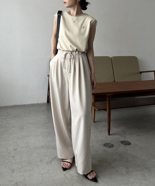 CAPRICIEUX LE'MAGE（カプリシューレマージュ）の「1ポイントノースリーブTシャツ（Tシャツ/カットソー・レディース・ホワイト/ベージュ/ブラック/グレー・FREE）」の21枚目の写真