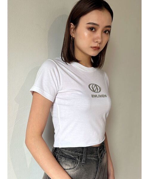 EMODA(エモダ)の「メタルロゴTシャツ(Tシャツ/カットソー・レディース・グレー/ホワイト/ブラック・FREE)」の21枚目の写真