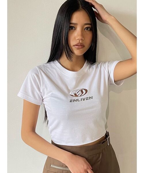 EMODA(エモダ)の「メタルロゴTシャツ(Tシャツ/カットソー・レディース・グレー/ホワイト/ブラック・FREE)」の15枚目の写真