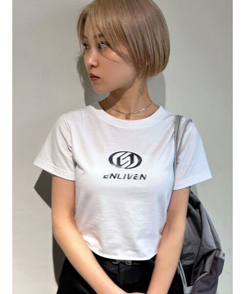 EMODA(エモダ)の「メタルロゴTシャツ(Tシャツ/カットソー・レディース・グレー/ホワイト/ブラック・FREE)」の13枚目の写真