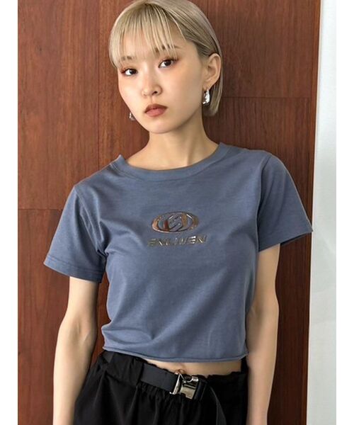 EMODA(エモダ)の「メタルロゴTシャツ(Tシャツ/カットソー・レディース・グレー/ホワイト/ブラック・FREE)」の5枚目の写真