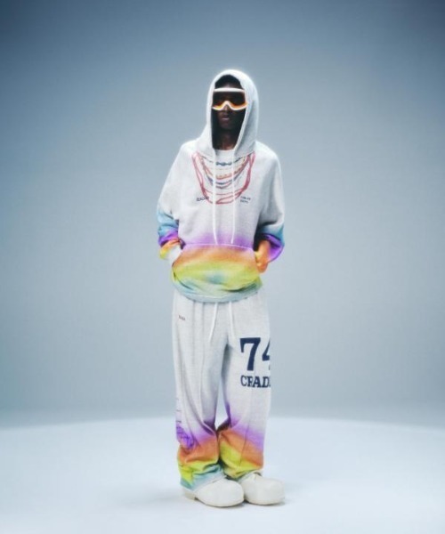 SEVESKIG(セヴシグ)の「SEVESKIG/セブシグ/Rainbow Spray Pullover Hoodie(パーカー・メンズ・グレー/オートミール・X-LARGE/LARGE/MEDIUM/SMALL)」の5枚目の写真