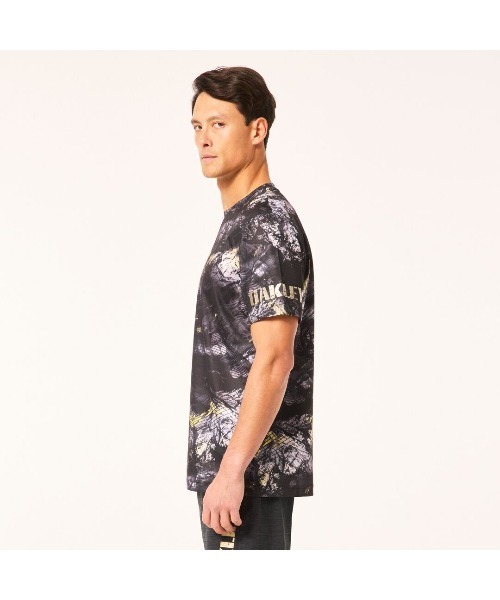 OAKLEY(オークリー)の「オークリー STRIKING QD SS GRAPHIC TEE 5.0 /Tシャツ/ TRAINING スポーツ・トレーニング/ OAKLEY(Tシャツ/カットソー・メンズ・ブラック系その他/ブルー系・S/M/L/XL)」の19枚目の写真